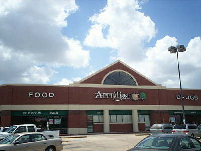 AppleTree Markets, one of the last two locations in Bryan, Texas.