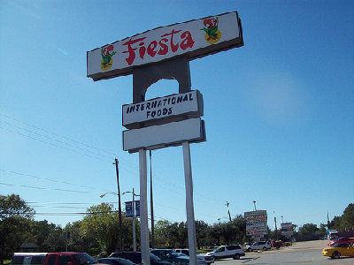 Even a former Safeway sign, changed through the years, still exsists now.... Fiesta in Bellaire.....
