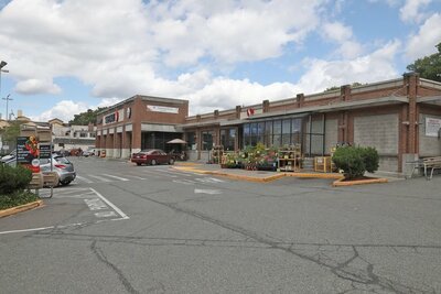 Queen Anne Safeway.jpg